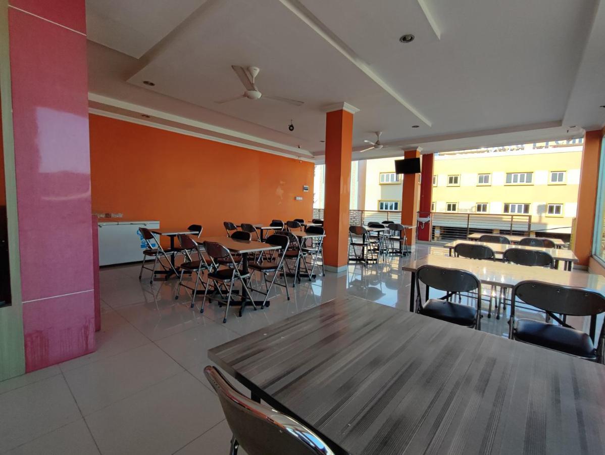 Collection O 91464 7 Dream Hotel Palembang Exterior foto